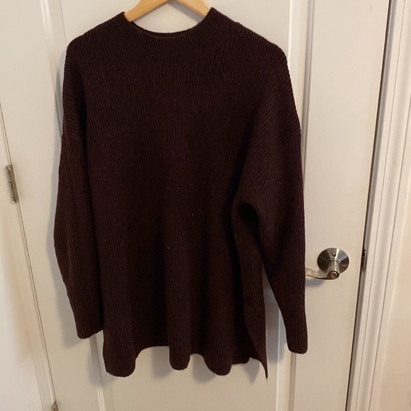 Old Navy Burgundy Sweater - Picture 2 of 5